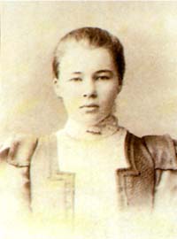 Л.Д.Менделеева, дочь Д.И.Менделеева, будущая жена А.А.Блока. 1898 г.