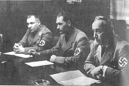 М.Борман, Р.Гесс, Р.Лей в 1935 г.