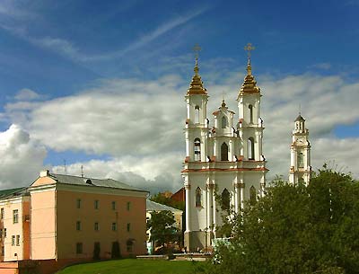 Воскресенская церковь и ратуша