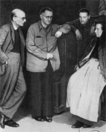 Бертольд Брехт